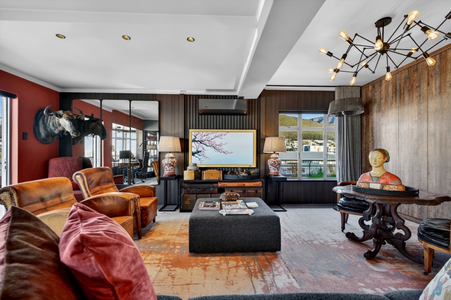 2 Bedroom Property for Sale in Sea Point Western Cape